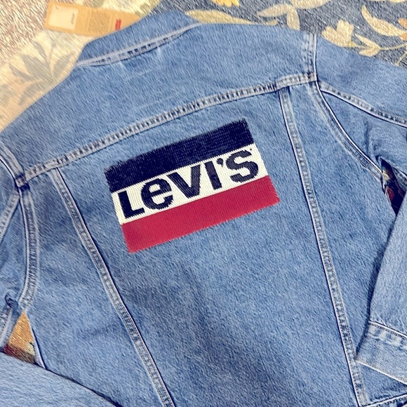 Levi's Jackets & Blazers - LEVIS DENIM JACKET S NWT
